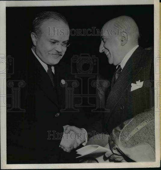1945 Press Photo Soviet Minister Molotov & Brazilian Delegate Pedro Velloso - Historic Images