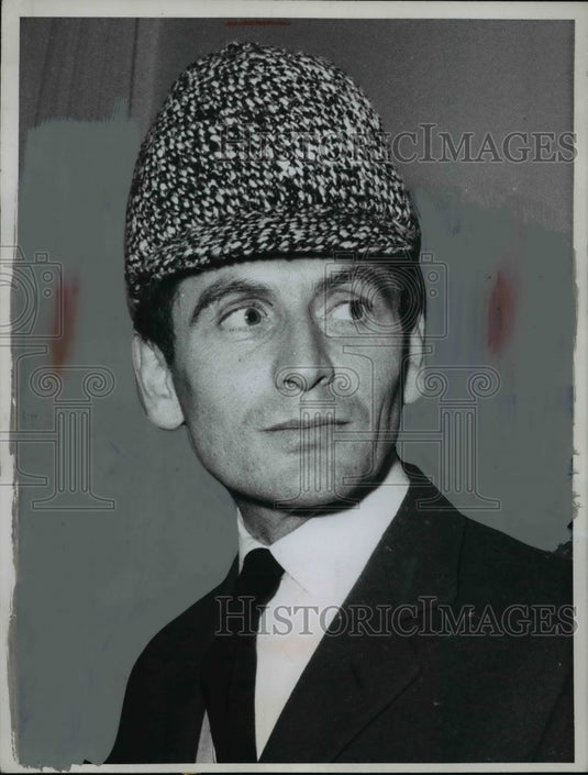 Press Photo Tweedy Hunting Cap Created by Paris Designer Pierre Cardin - Historic Images
