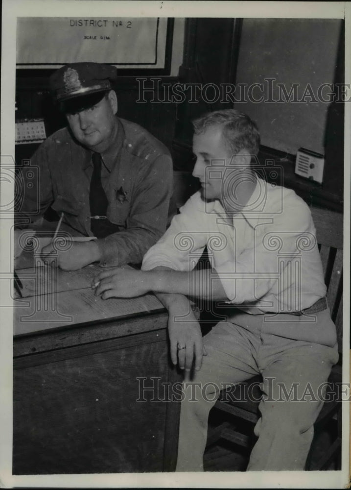 1939 "Bud" Egholm at Illinois Police Station after Kidnapping - Historic Images