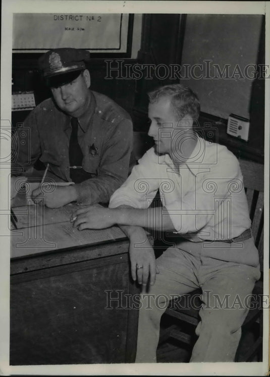 1939 "Bud" Egholm at Illinois Police Station after Kidnapping - Historic Images