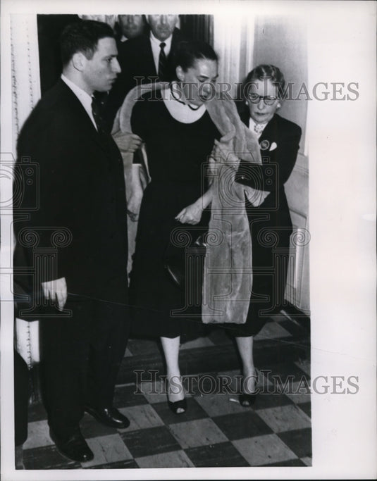 1956 Gertrude Silver Leaving Courtroom, Philadelphia  - Historic Images