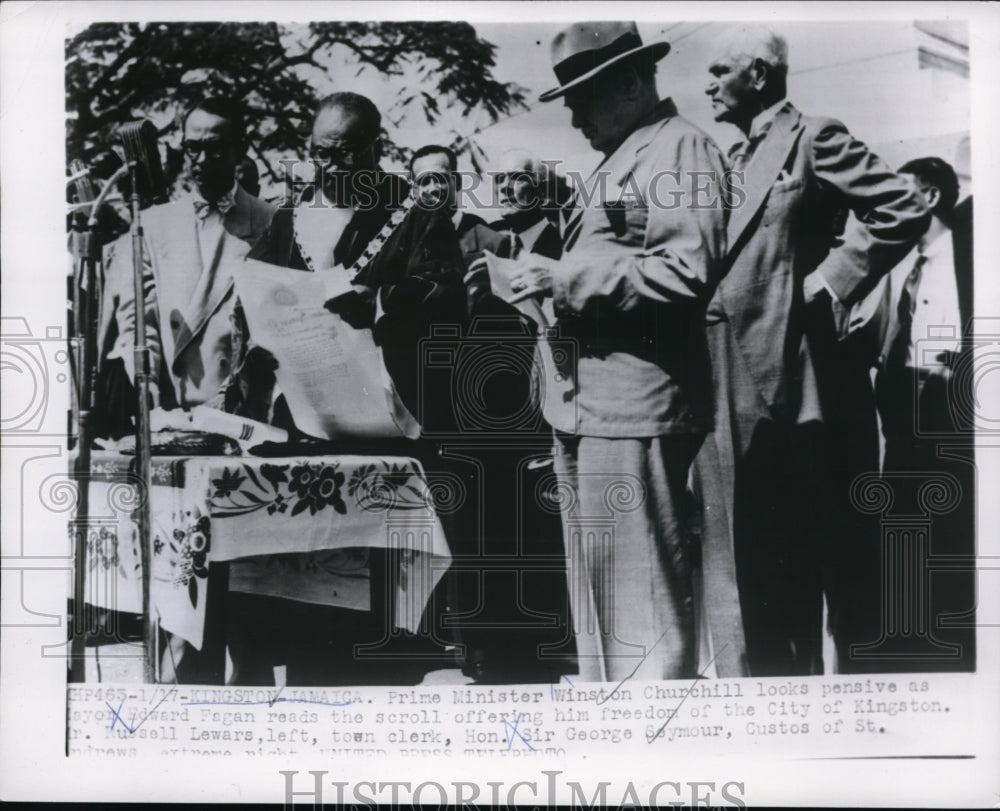 1953 Press Photo Winston Churchill Offered Freedom by Edward Pagan, Kingston - Historic Images