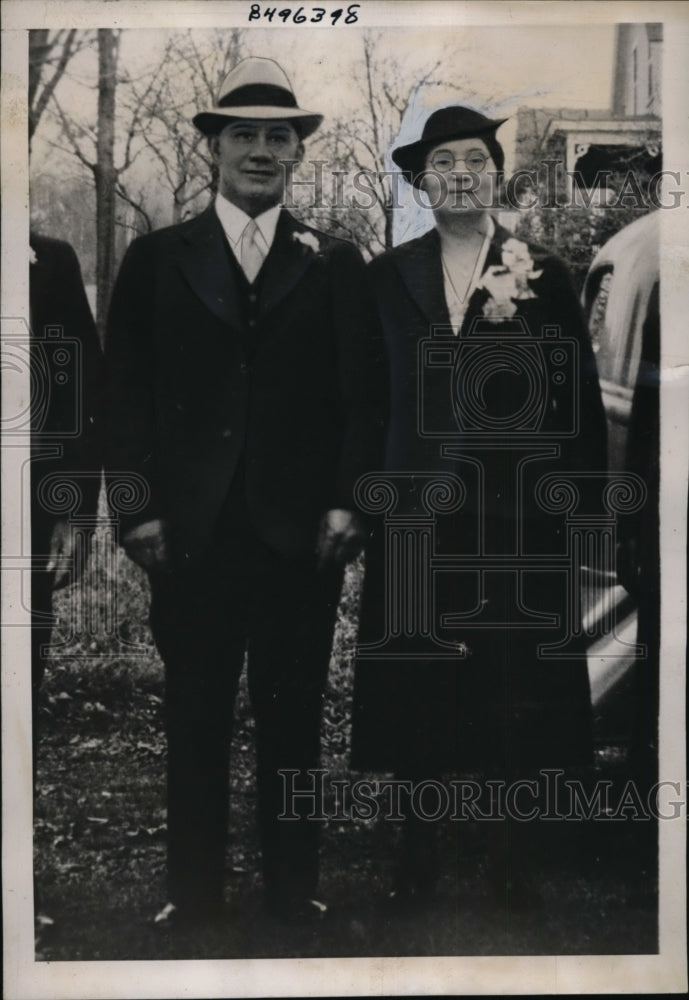 1939 Press Photo Mrs Victoria LeFebvre and Husband Florient Before His Murder-Historic Images