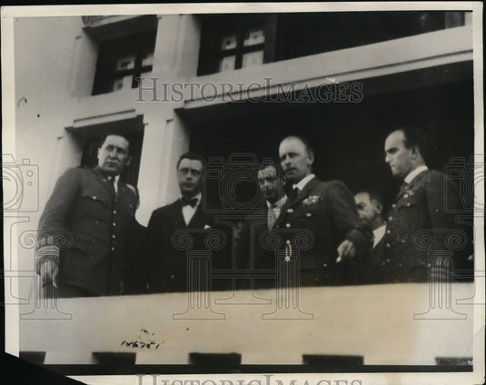 1931 Prince of Wales, Prince George at El Sosque Airfield, Chile - Historic Images
