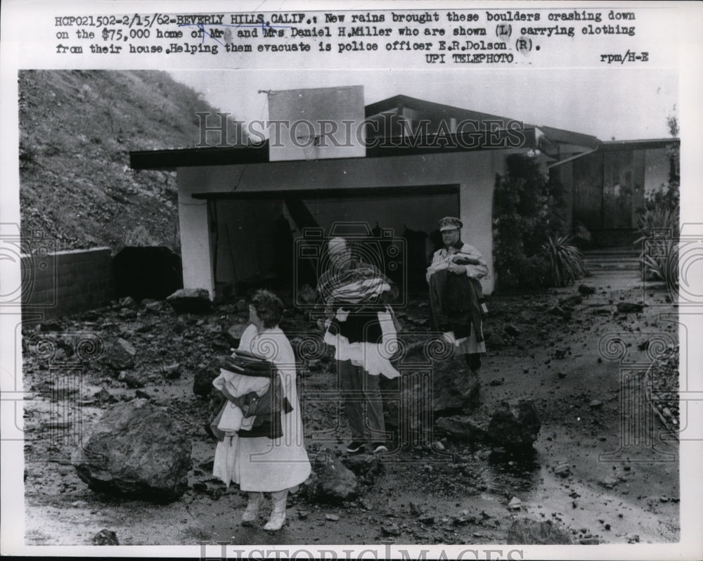 1962 Press Photo Heavy Rains crashed down homes in Beverly Hills California - Historic Images