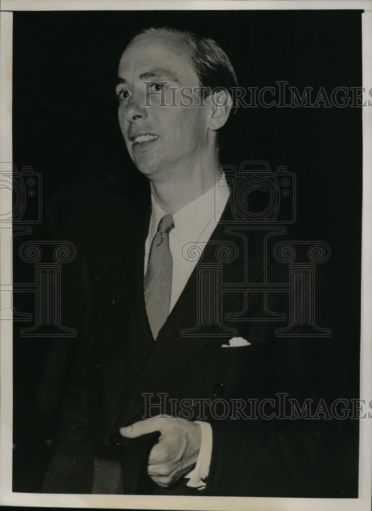 1939 Press Photo Leon F. Le Bourbon Arriving in New York City Aboard Volendam - Historic Images