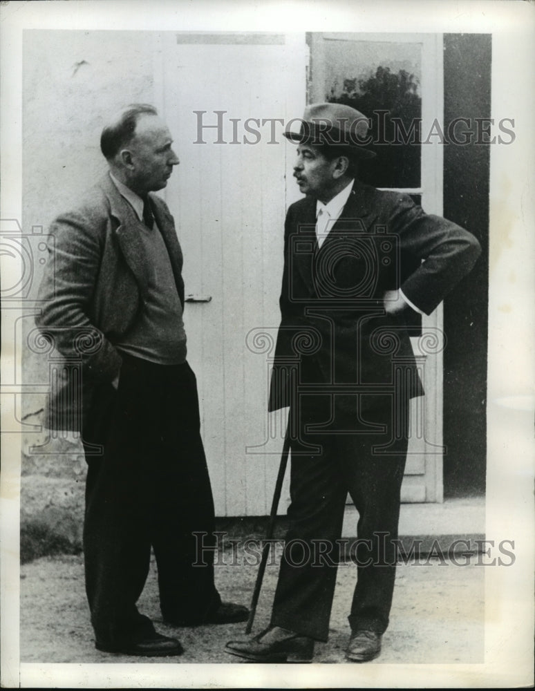 1941 Press Photo Premier Pierre Laval, Ralph Heinzen at Chateldon Castle, France - Historic Images