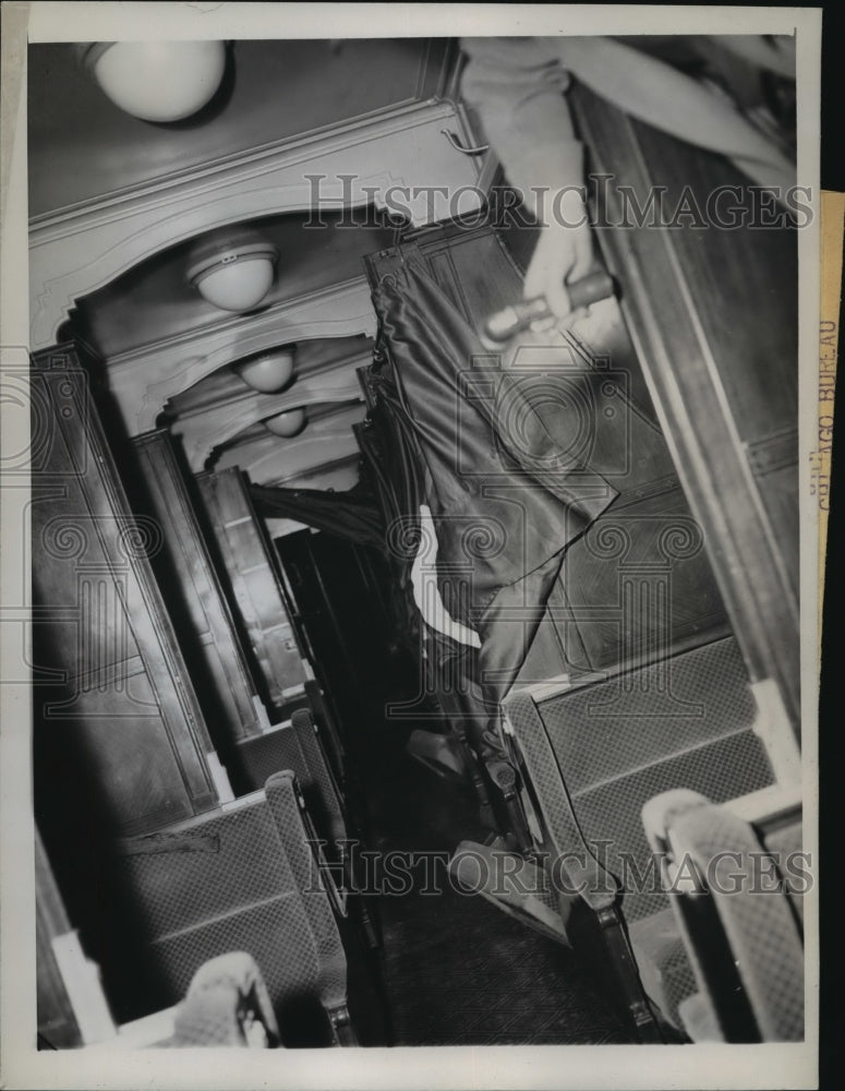 1945 Pres Photo Interior of Car Overturned When Passenger Train Hit the Rear End - Historic Images