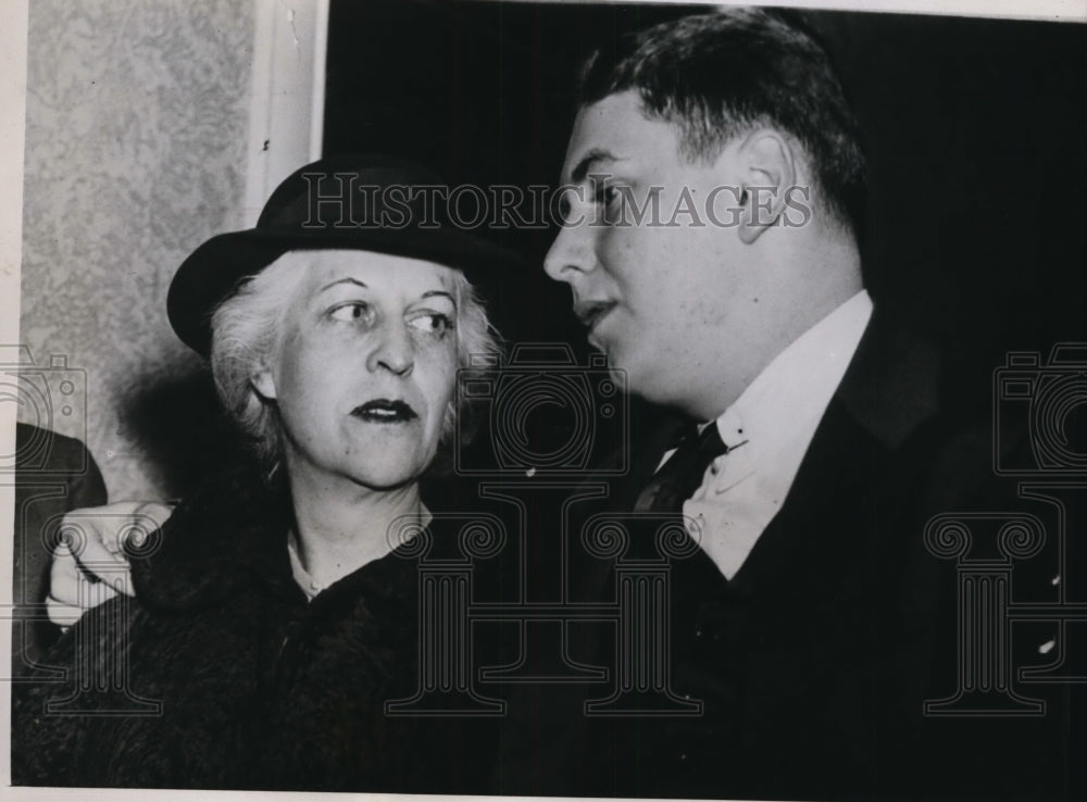 1938 Press Photo Murderer James W. Crabb &amp; Mother at Inquest, Pekin, Illinois-Historic Images