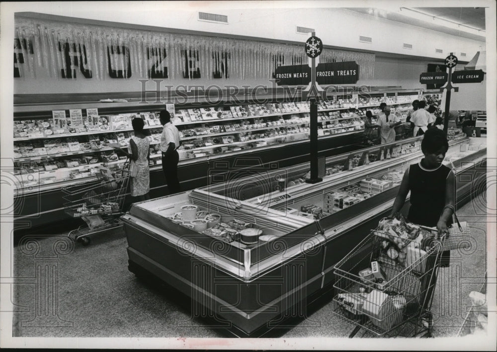 1968 The Frozen foods department at the Pick - Historic Images