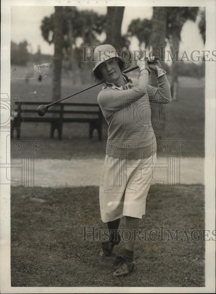 1931 Mrs. E. Spencer at Florida Women&#39;s Golf Tournament, Palm Beach - Historic Images