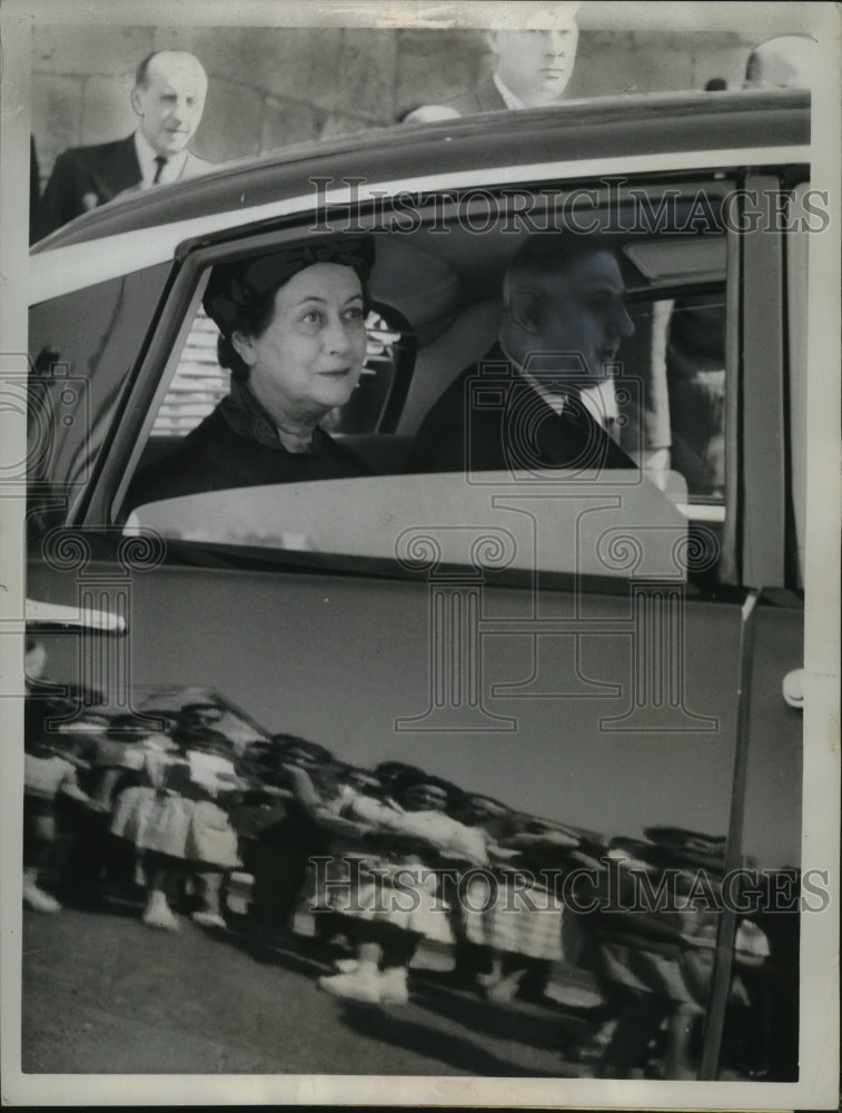 1962 Press Photo Gen.Charles De Gaulleand wife left the church of Colomey-Historic Images