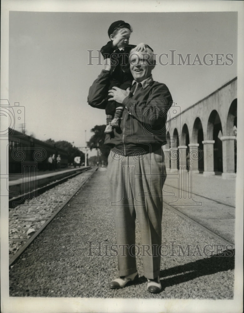 1940 Clark Griffith owner of Wash. Senators with Young Joe Cronin - Historic Images