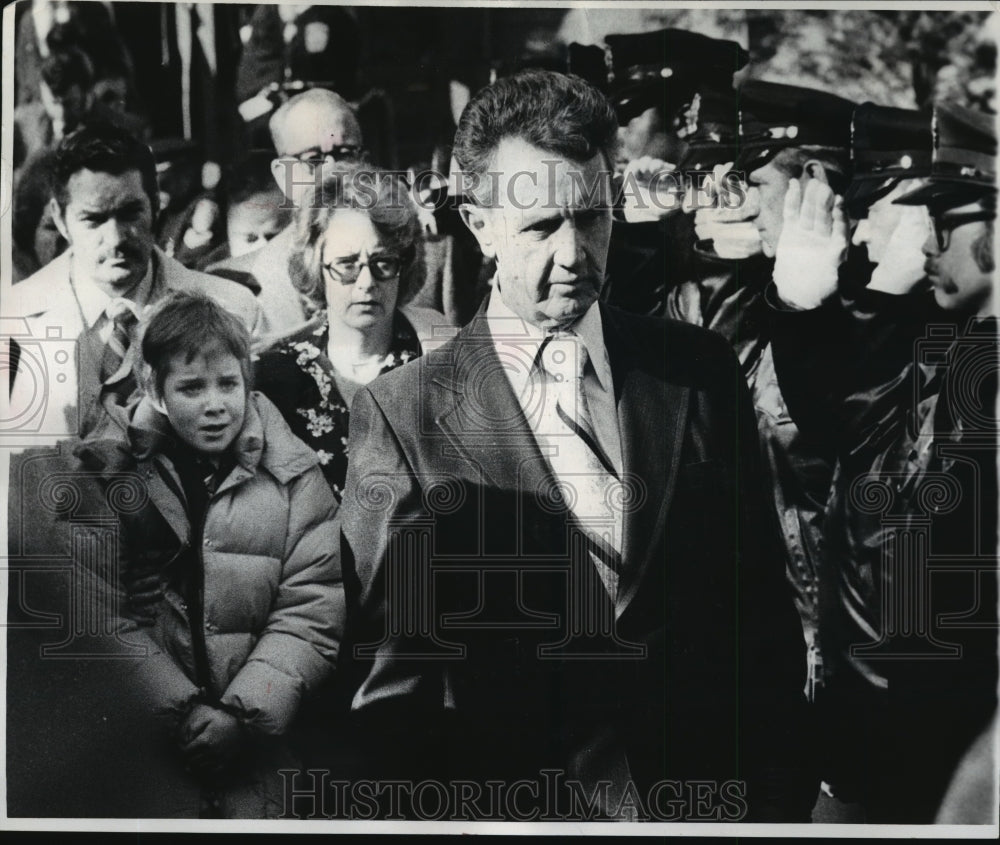 1978 Sgt James Carter's Wife Maryellen & Son James Leave Mass - Historic Images