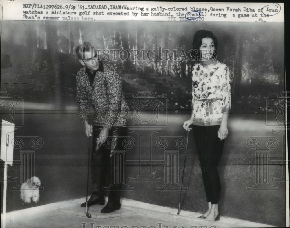 1961 Press Photo Queen Farah Diba of Iran Watches The Shah's Golf Shot-Historic Images