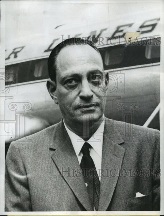 1958 Press Photo Murderer Nathan Leopold Jr. in Puerto Rico - nef55326 - Historic Images