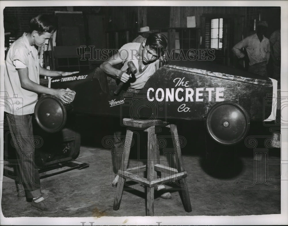 1955 Press Photo Soap Box Derby, Columbus, Georgia Earl Johnson Concrete Co Car- Historic Images