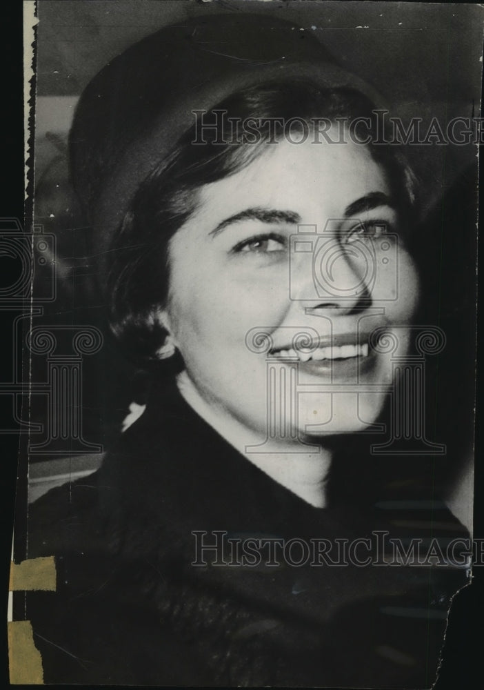 1959 Empress Soraya of Iran at Ciampino Airport, Rome  - Historic Images