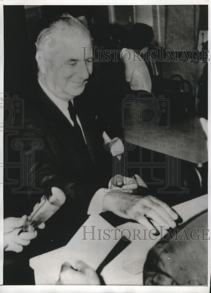 1969 Gaston Defferre, Socialist candidate for French Presidency - Historic Images