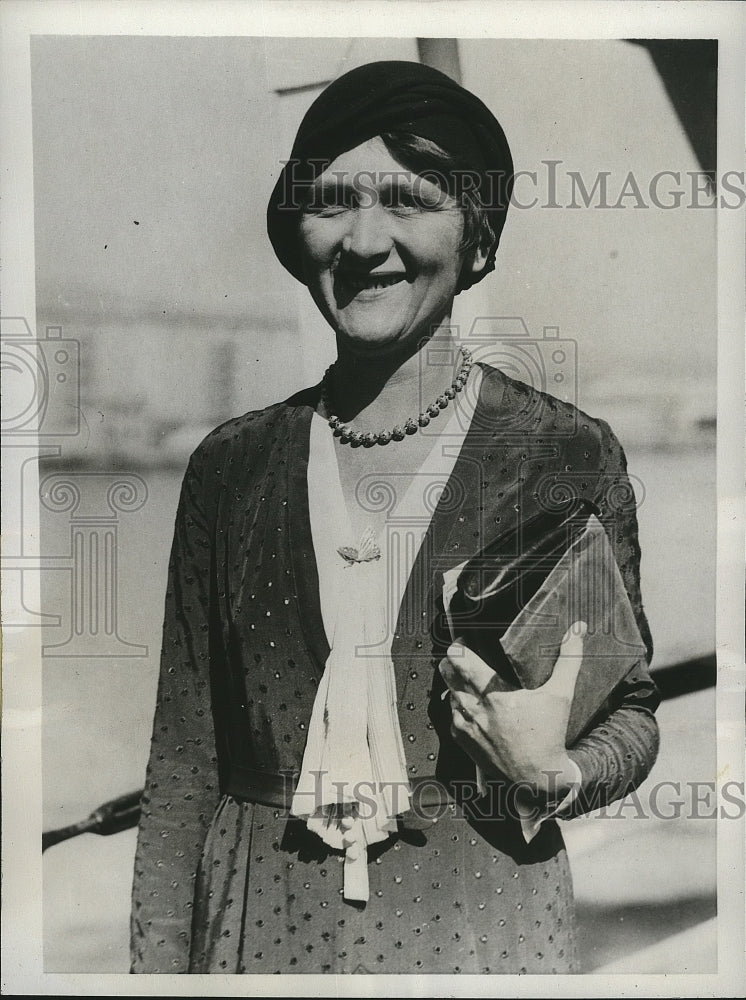 1933 Golfer Henriette Ludwig aboard S.s. Santa Elisa, Los Angeles - Historic Images
