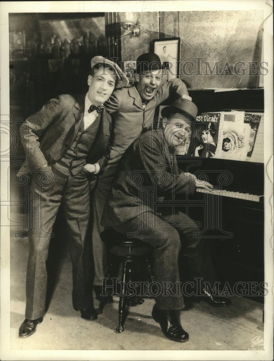 1935 Frank Wallace with JoJo and Pat Whalen in "Diamond Lil" - Historic Images