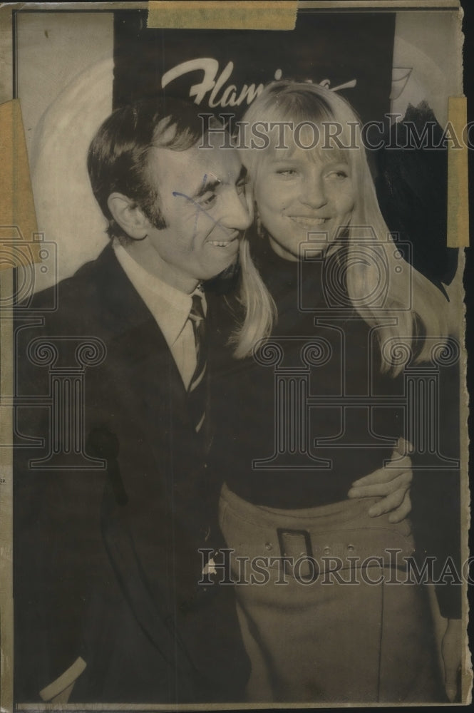 1967 Press Photo French Composer Charles Aznavour and Model Ulla Thorssell - Historic Images