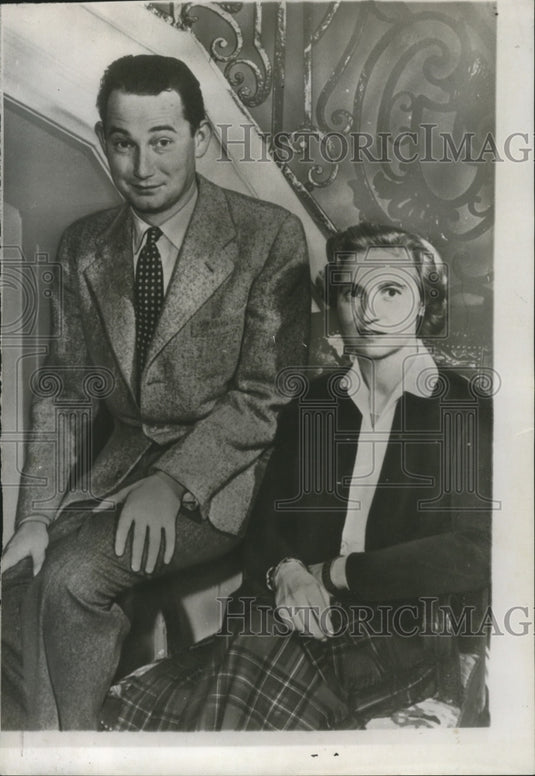1955 Press Photo Princess Elisabeth & Prince Hohenburg Pose After Engagement-Historic Images