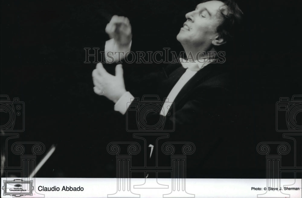 2000 Press Photo Conductor Claudio Abbado - nef57771 - Historic Images