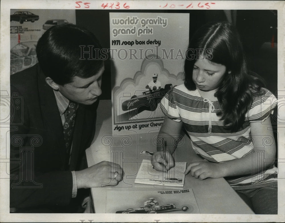 1971 Lynn Howard first girl entrant in Columbus Soap Box Derby - Historic Images