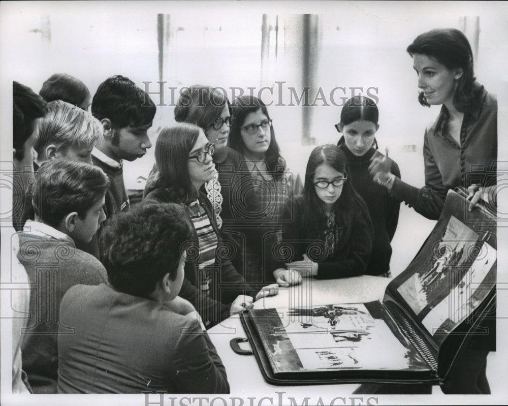 1969 Press Photo Boston-American Sunday Advertiser Photographer Teresa Zabala - Historic Images