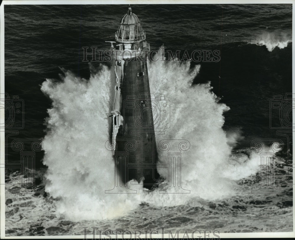 Waves Splash  - Historic Images