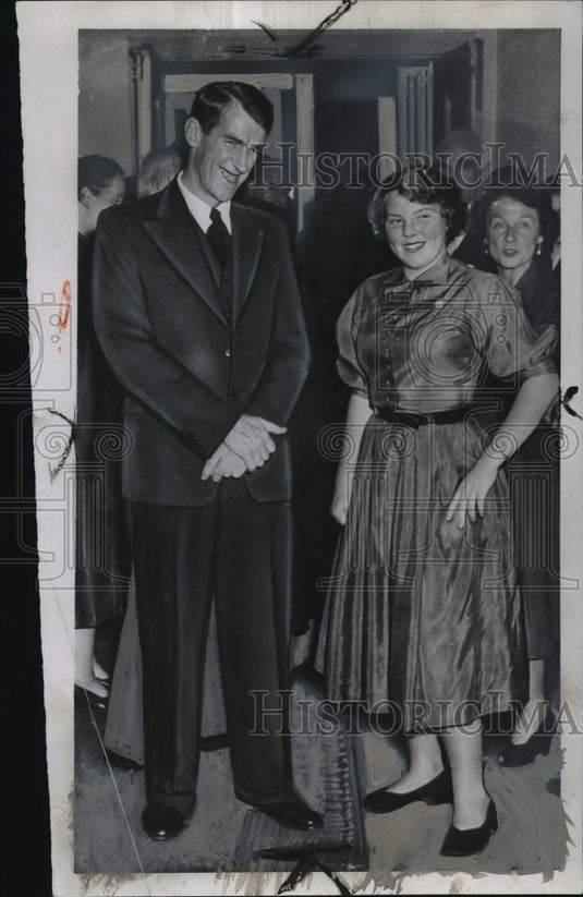 1958 Press Photo Princess Beatrix with Britain's Sir Edward Hillary - nef58720-Historic Images
