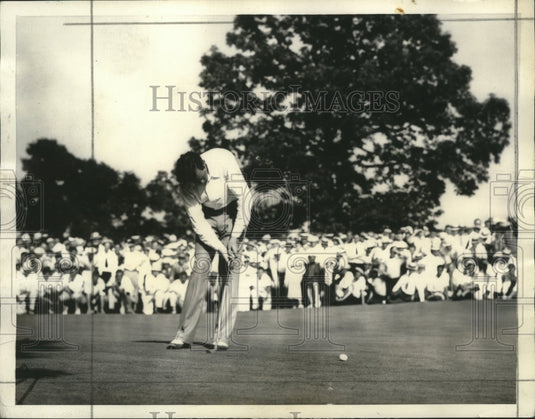 1933 Press Photo Ralph Gudahl loses putt that cost him $50,000 - nef59281-Historic Images