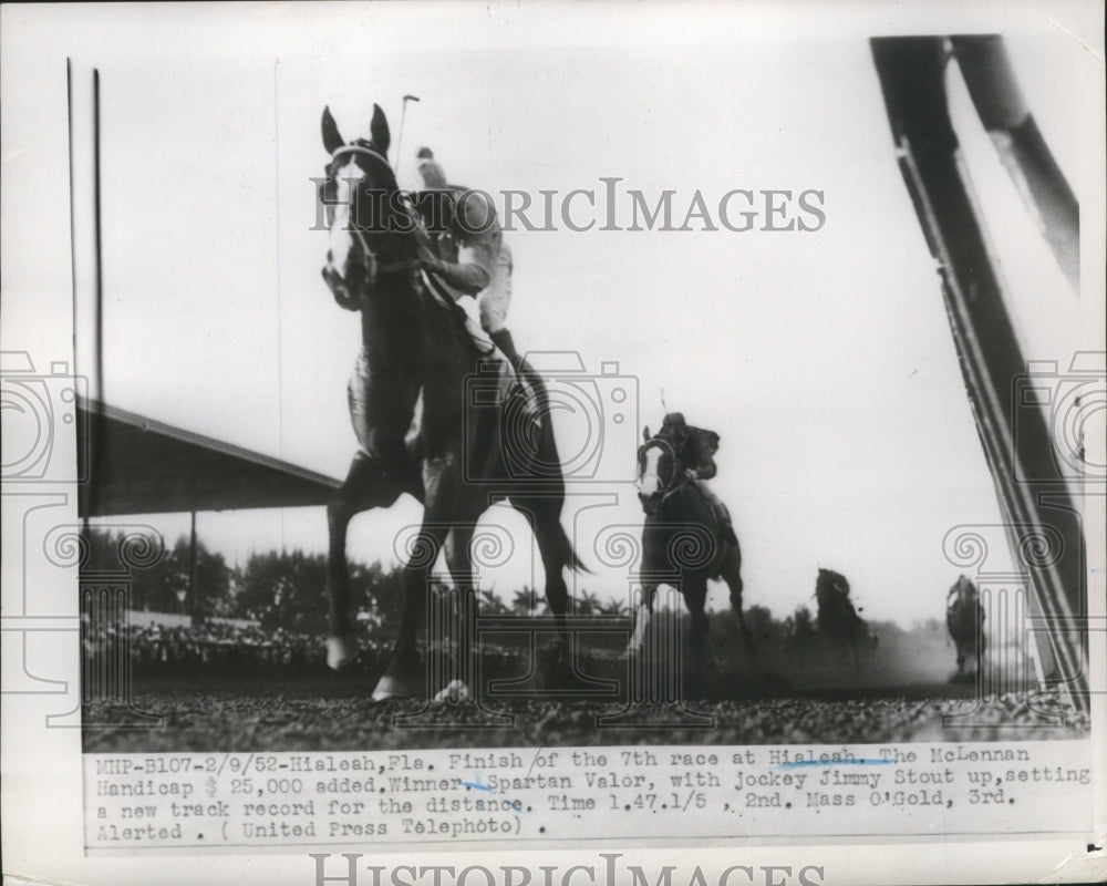 1952 Press Photo Finish of the 7th race at Hialeah, Winner, Spartan Valor-Historic Images