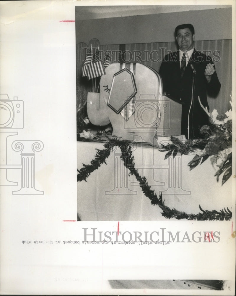 1969 Wilmer Mizell speaker at GOP Women's Banquet at the Bath Club - Historic Images