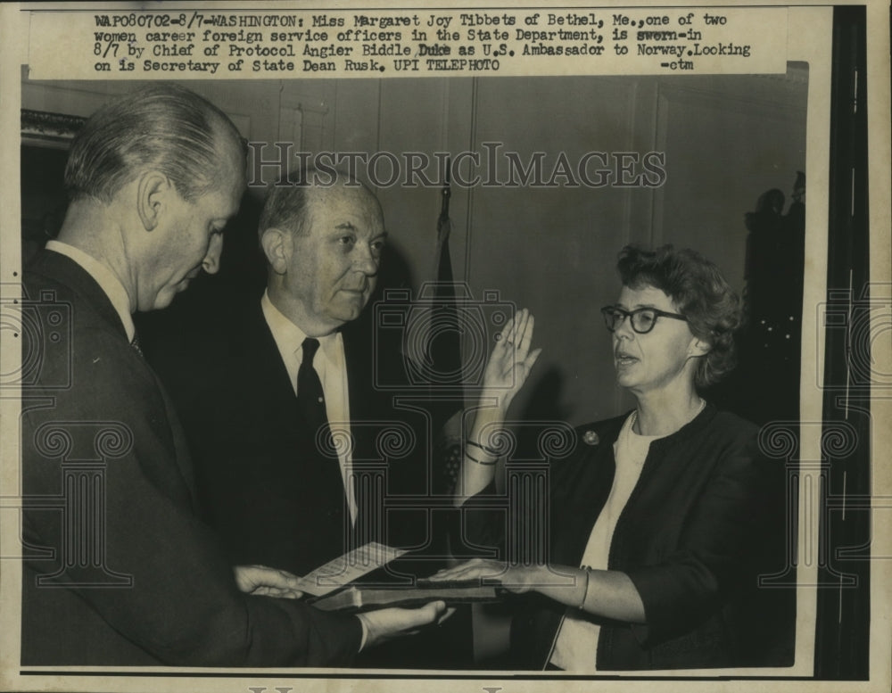 1964 Press Photo Margaret Joy Tibbets sworn in Foreign Service officer in State - Historic Images