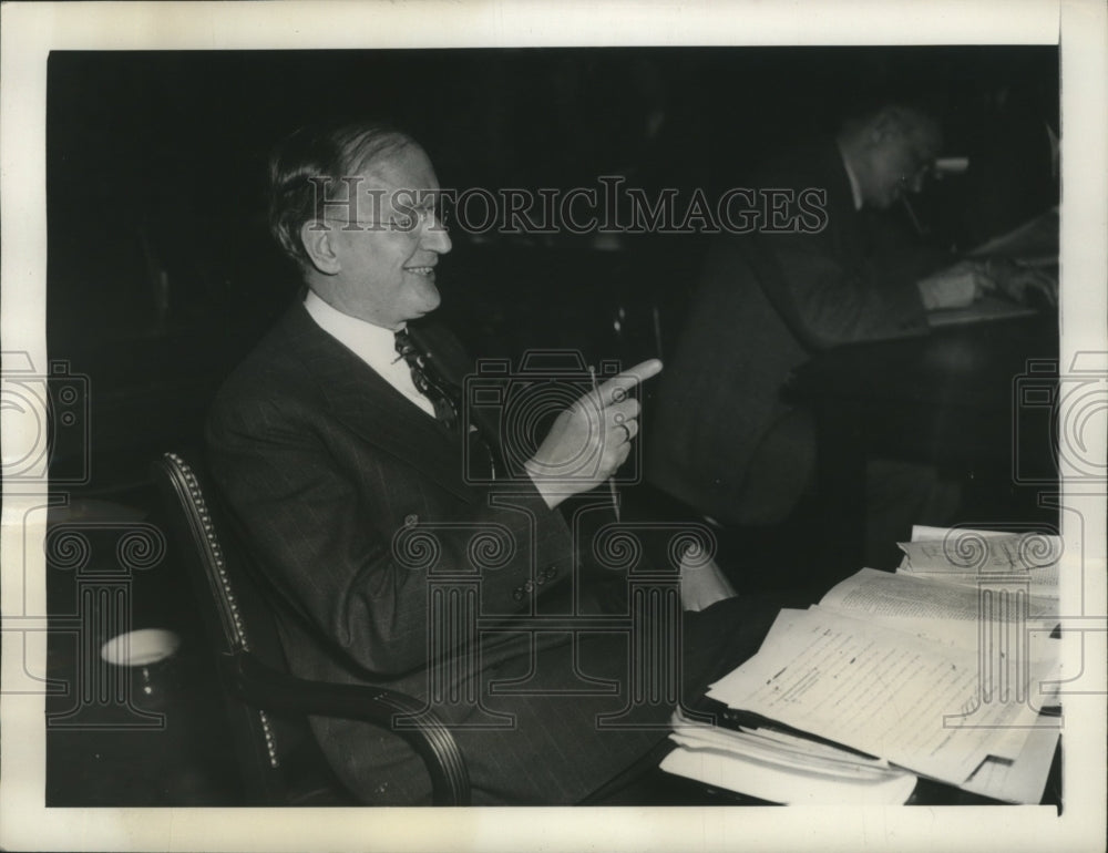 1937 Wheeler presents Hughes' letter to Committee  - Historic Images