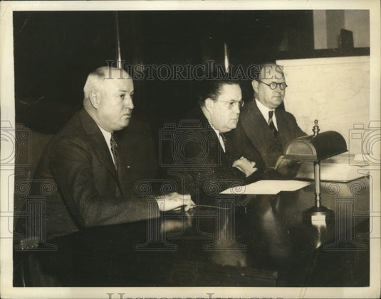Press Photo Postal heads study ocean going mail contracts - nef60129-Historic Images