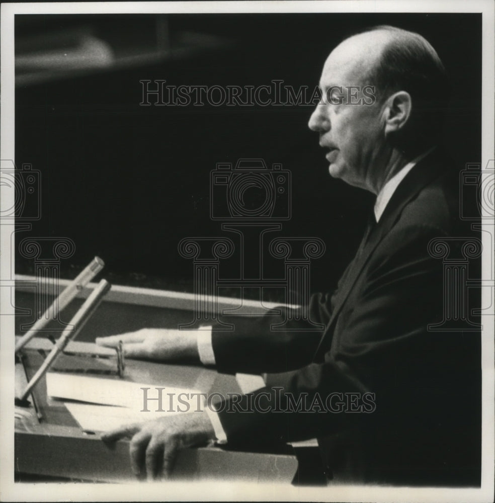 1962 Press Photo Adlai Stevenson Delivers Eulogy for Late Mrs Eleanor Roosevelt-Historic Images