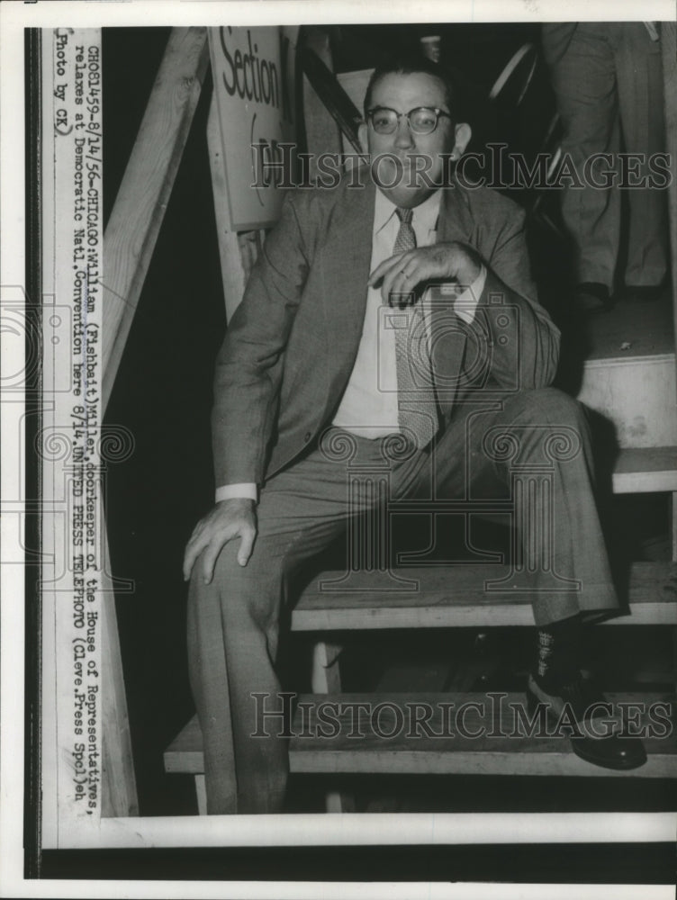 1956 Press Photo William Miller relaxes at Democratic National Convention - Historic Images