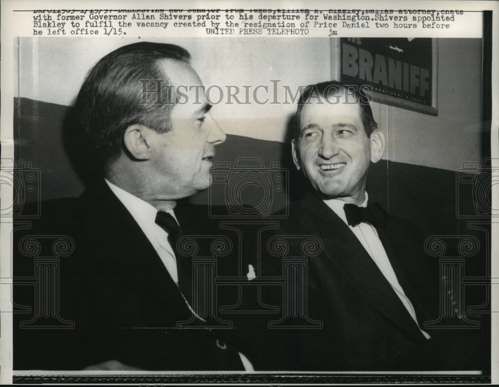 1937 Press Photo William A. Blakley chats with Allen Shivers - nef60595-Historic Images