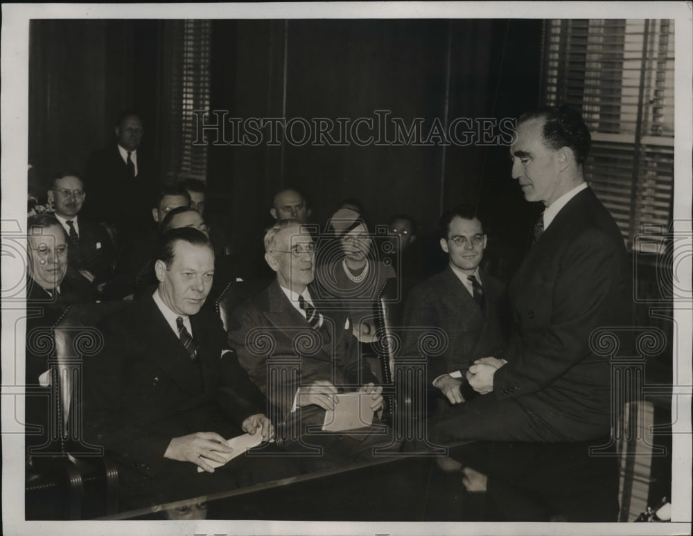 1939 Frank Murphy in his first press conference as Attorney General - Historic Images