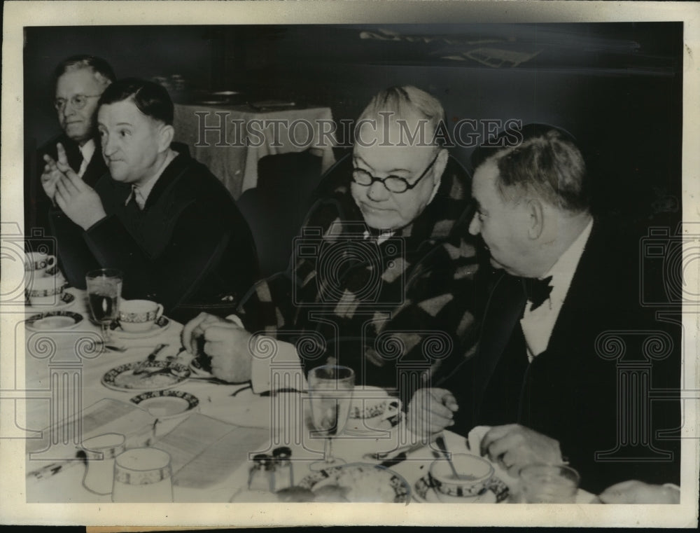 1940 Press Photo Milwee Owens, W.T. Anderson and Sen. Thomas Hardwick-Historic Images