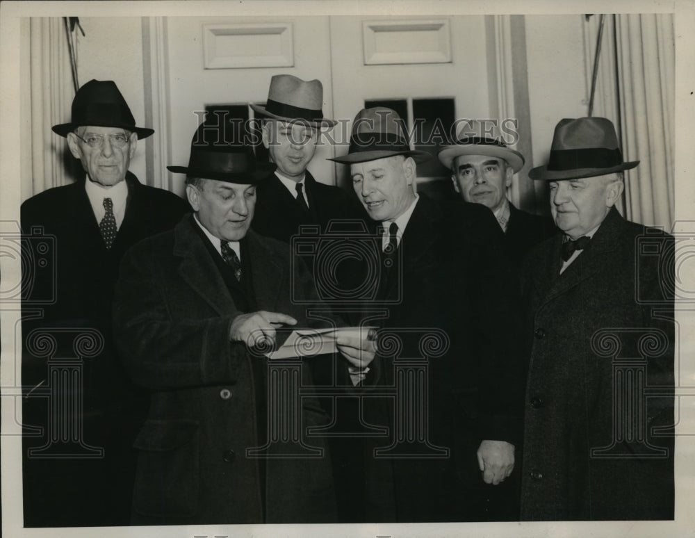 1939 Press Photo House Appropriations Subcommittee Leaving White House - Historic Images