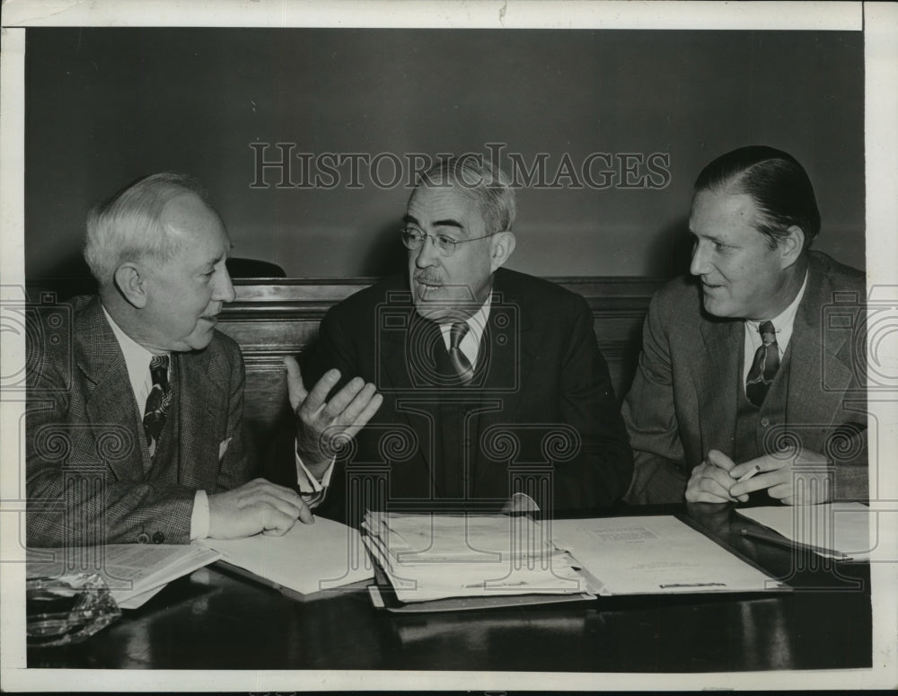 1943 Press Photo Special War Labor Board Panel Met with Coal Mine Operators-Historic Images