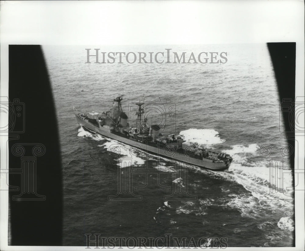 1970 Dutch Navy Plane Swoops Low to Photograph Russian Kotlin - Historic Images