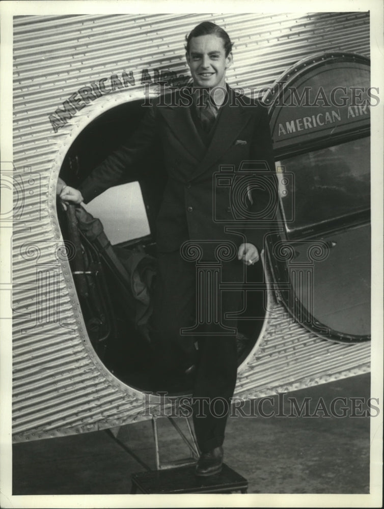 1933 Press Photo Earl of Warwick - nef62594 - Historic Images