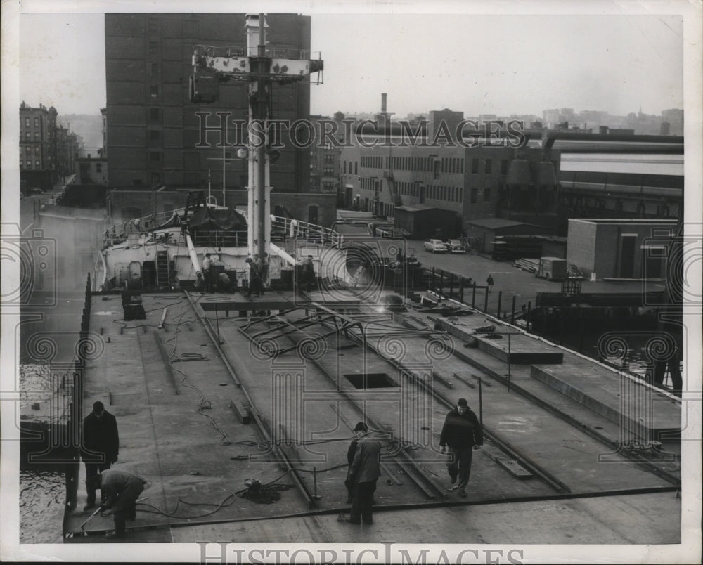 1952 Press Photo Ship Preparations for &quot;Operation Vagabond&quot; Hoboken, New Jersey-Historic Images