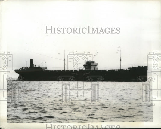 1942 Norwegian Steamer Ship "Veranger"  - Historic Images