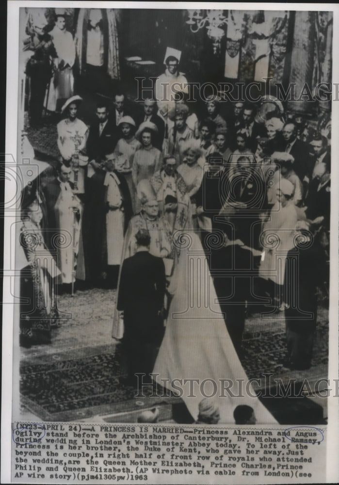 1963 Press Photo Princess Alexandra & Angus Ogilvy Stand Before Archbishop - Historic Images